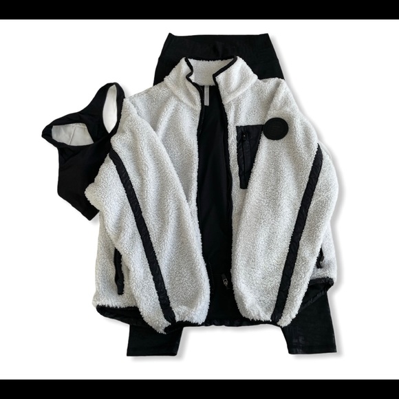 Fabletics Set - Picture 2 of 3